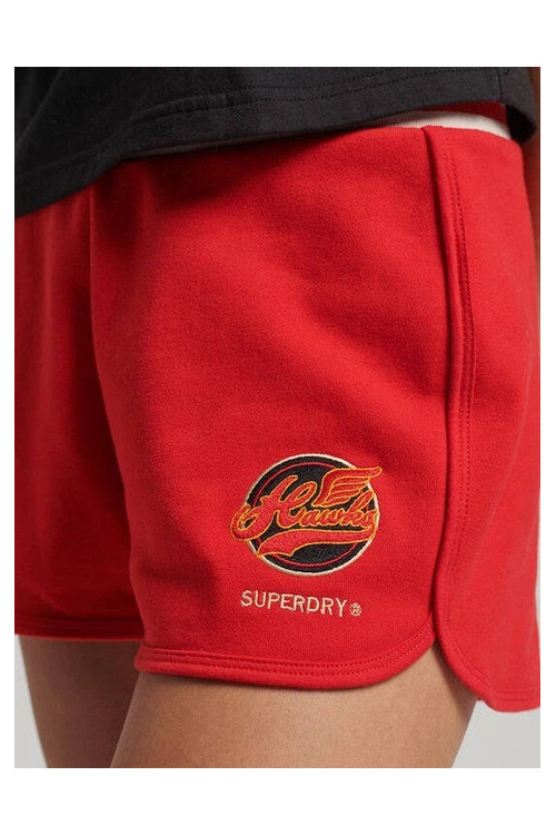 SUPERDRY Lühikesed püksid, värv: punane