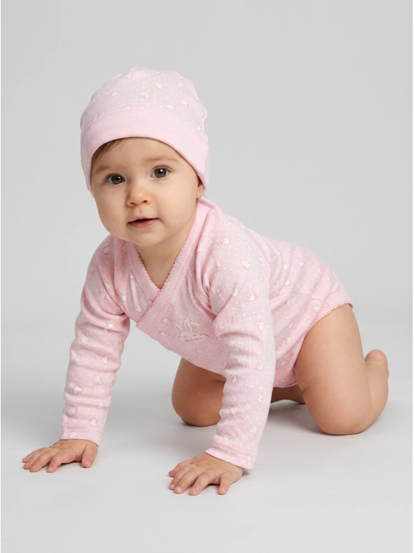 baby t-shirt with hat