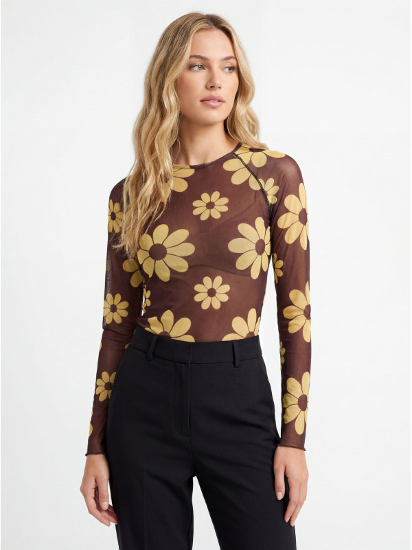 Long-sleeved top