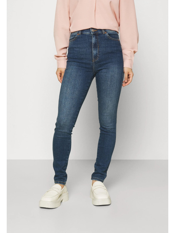 MOXY PETITE Jeans