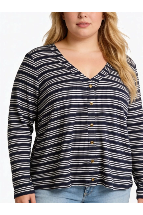 Long-sleeved top